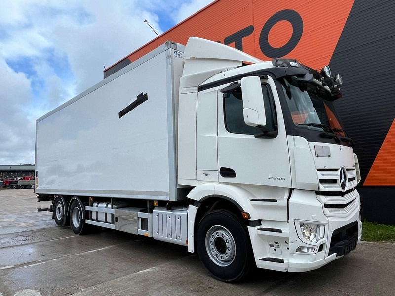 Mercedes-Benz Antos 2545 6x2*4 THERMOKING CO2 / BOX L=8427 mm - Chladirenské nákladné vozidlo: obrázok 4 Mercedes-Benz Antos 2545 6x2*4 THERMOKING CO2 / BOX L=8427 mm - Chladirenské nákladné vozidlo: obrázok 4