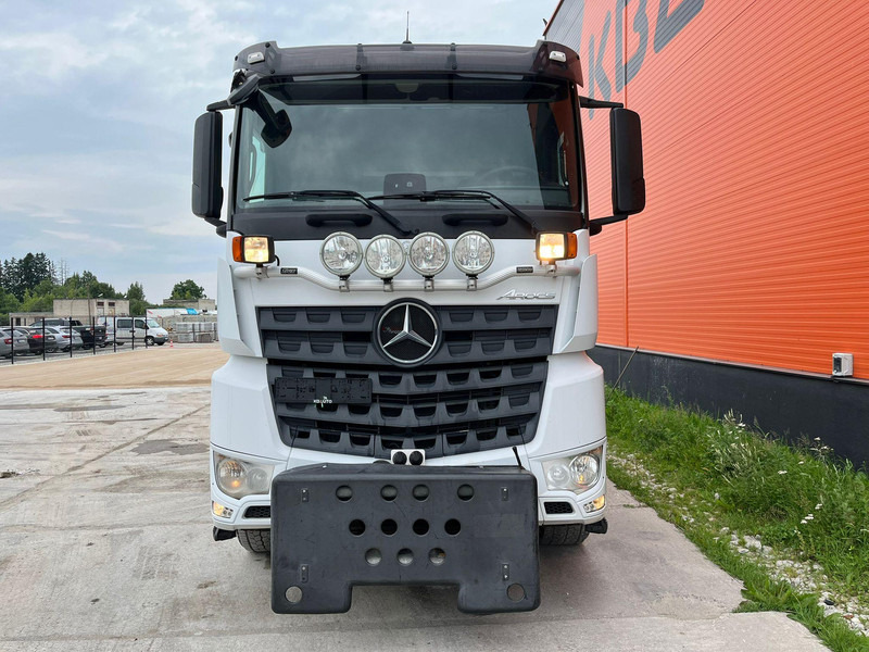 Mercedes-Benz Arocs 3242 8x4 PK22002 / RETARDER / SNOW PLOW EQUIPMENT / GRAPPLE - Hákový nosič kontajnerov, Auto s hydraulickou rukou: obrázok 3 Mercedes-Benz Arocs 3242 8x4 PK22002 / RETARDER / SNOW PLOW EQUIPMENT / GRAPPLE - Hákový nosič kontajnerov, Auto s hydraulickou rukou: obrázok 3