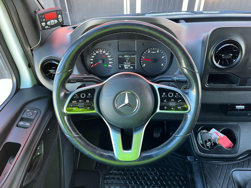 Interior photo 2: Chladiarenská dodávka Mercedes-Benz Sprinter 317 CDI XARIOS 350 / BOX L=4195 mm