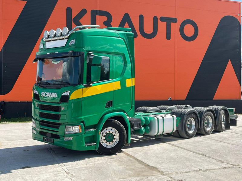 Scania R500 8x4*4 9 TON FRONT AXLE / PTO / RETARDER / CHASSIS L=7420 mm - Podvozek s kabinou: obrázok 1 Scania R500 8x4*4 9 TON FRONT AXLE / PTO / RETARDER / CHASSIS L=7420 mm - Podvozek s kabinou: obrázok 1