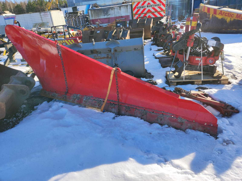 Svedala ARBRÅ HYDRAULIC STRAIGHT SNOW PLOW / LUMESAHK - Vozidlo na odpratávanie snehu: obrázok 1 Svedala ARBRÅ HYDRAULIC STRAIGHT SNOW PLOW / LUMESAHK - Vozidlo na odpratávanie snehu: obrázok 1