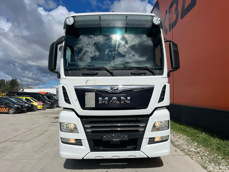 MAN TGX 28.500 6x2 XXL / HYDRAULICS / INTARDER / DOUBLE BOGIE - Ťahač: obrázok 3 MAN TGX 28.500 6x2 XXL / HYDRAULICS / INTARDER / DOUBLE BOGIE - Ťahač: obrázok 3