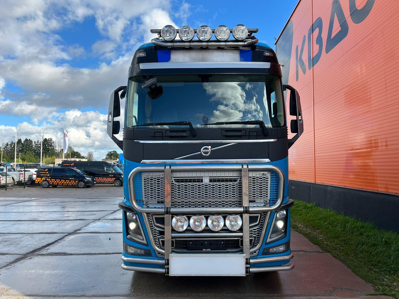 Volvo FH 16 750 8x4 GCW 130 ton / GLOBE XL / HYDRAULICS / BIG AXLES - Ťahač: obrázok 2 Volvo FH 16 750 8x4 GCW 130 ton / GLOBE XL / HYDRAULICS / BIG AXLES - Ťahač: obrázok 2