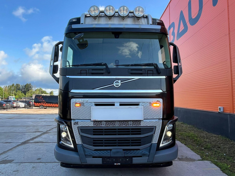 Volvo FH 16 750 8x4 GCW 90 ton / DOLLY / RETARDER - Ťahač: obrázok 2 Volvo FH 16 750 8x4 GCW 90 ton / DOLLY / RETARDER - Ťahač: obrázok 2