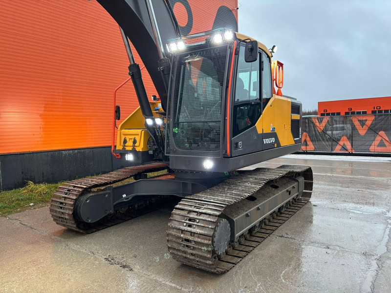 Leasing Volvo EC 220 EL ROTOTILT / CENTRAL LUBRICATION / AC / WEBASTO Volvo EC 220 EL ROTOTILT / CENTRAL LUBRICATION / AC / WEBASTO: obrázok 13 Leasing Volvo EC 220 EL ROTOTILT / CENTRAL LUBRICATION / AC / WEBASTO Volvo EC 220 EL ROTOTILT / CENTRAL LUBRICATION / AC / WEBASTO: obrázok 13