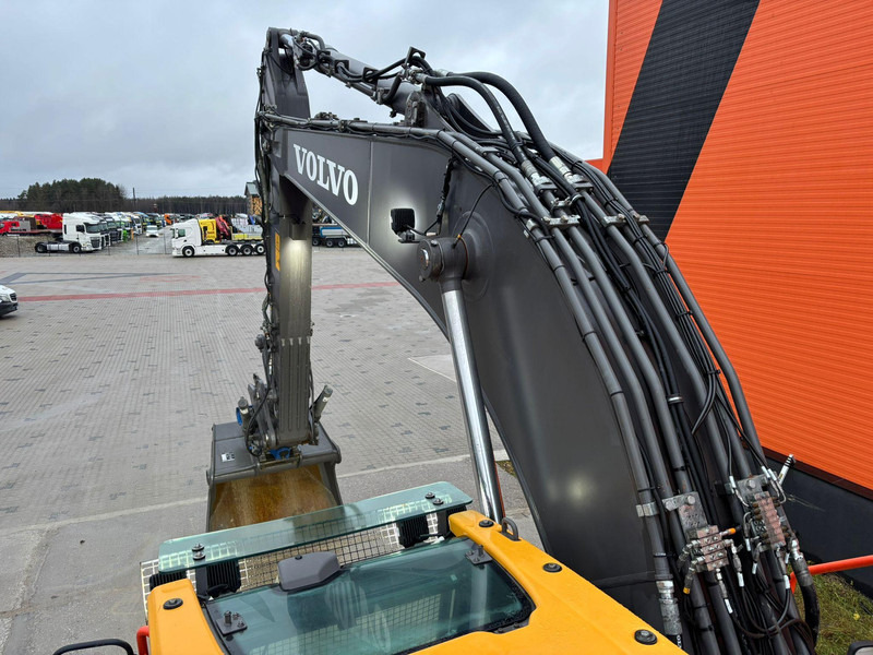 Leasing Volvo EC 220 EL ROTOTILT / CENTRAL LUBRICATION / AC / WEBASTO Volvo EC 220 EL ROTOTILT / CENTRAL LUBRICATION / AC / WEBASTO: obrázok 12 Leasing Volvo EC 220 EL ROTOTILT / CENTRAL LUBRICATION / AC / WEBASTO Volvo EC 220 EL ROTOTILT / CENTRAL LUBRICATION / AC / WEBASTO: obrázok 12
