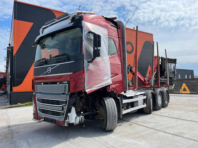 Volvo FH 16 750 8x4/4 DAMAGED ! - Nákladné vozidlo na prepravu dreva, Auto s hydraulickou rukou: obrázok 2 Volvo FH 16 750 8x4/4 DAMAGED ! - Nákladné vozidlo na prepravu dreva, Auto s hydraulickou rukou: obrázok 2