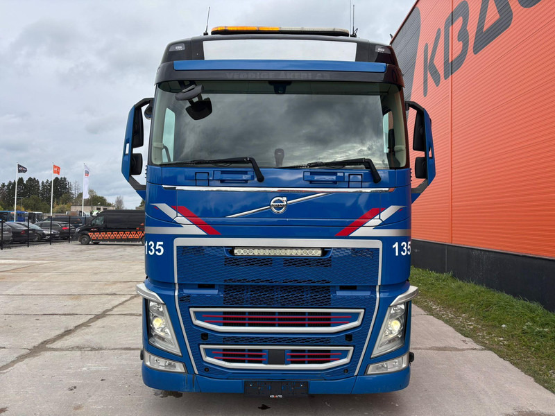 Volvo FH 500 8x4*4 FOR SALE AS CHASSIS / GCW 70 ton / PTO / CHASSIS L=6420 mm - Podvozek s kabinou: obrázok 3 Volvo FH 500 8x4*4 FOR SALE AS CHASSIS / GCW 70 ton / PTO / CHASSIS L=6420 mm - Podvozek s kabinou: obrázok 3