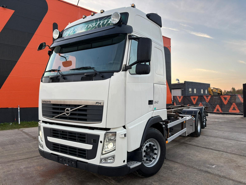Volvo FH 540 6x2 LOW CHECKED MILEAGE ! / RETARDER / CHASSIS L=6975 mm - Podvozek s kabinou: obrázok 2 Volvo FH 540 6x2 LOW CHECKED MILEAGE ! / RETARDER / CHASSIS L=6975 mm - Podvozek s kabinou: obrázok 2