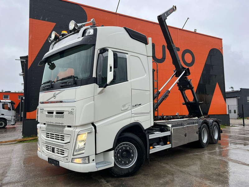 Volvo FH 540 6x4 HIAB 21 ton / L=5600 mm / RETARDER / TANDEM AXLE LIFT - Hákový nosič kontajnerov: obrázok 2 Volvo FH 540 6x4 HIAB 21 ton / L=5600 mm / RETARDER / TANDEM AXLE LIFT - Hákový nosič kontajnerov: obrázok 2
