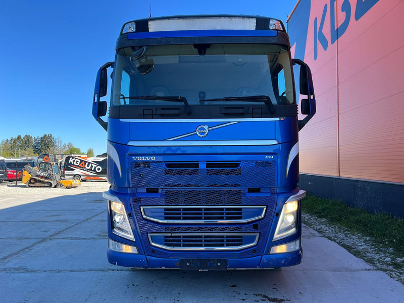 Volvo FH 540 8x4/4 FOR SALE AS CHASSIS ! - Podvozek s kabinou: obrázok 2 Volvo FH 540 8x4/4 FOR SALE AS CHASSIS ! - Podvozek s kabinou: obrázok 2