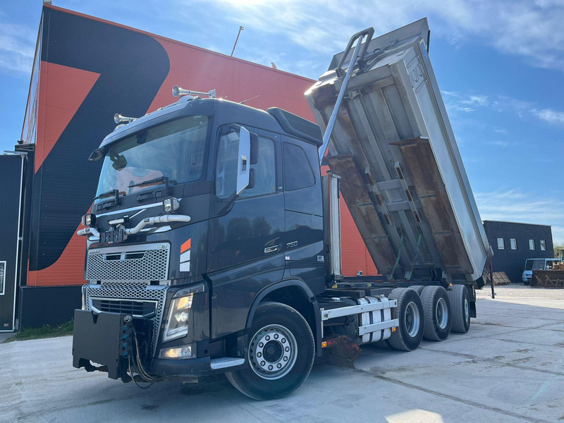 Volvo FH 750 8x4*4 UNDERBODY SCRAPER / RETARDER / BOX L=5940 mm - Sklápač: obrázok 2 Volvo FH 750 8x4*4 UNDERBODY SCRAPER / RETARDER / BOX L=5940 mm - Sklápač: obrázok 2