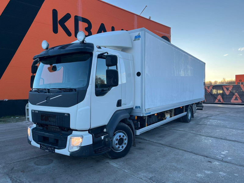 Volvo FL 250 4x2 THERMOKING R452A / BOX L=8175 mm - Chladirenské nákladné vozidlo: obrázok 2 Volvo FL 250 4x2 THERMOKING R452A / BOX L=8175 mm - Chladirenské nákladné vozidlo: obrázok 2