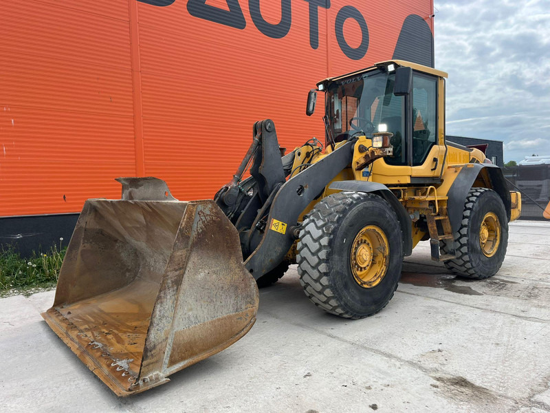 Volvo L 90 F 4x4 CENTRAL LUBRICATION / AC - Kolesový nakladač: obrázok 2 Volvo L 90 F 4x4 CENTRAL LUBRICATION / AC - Kolesový nakladač: obrázok 2