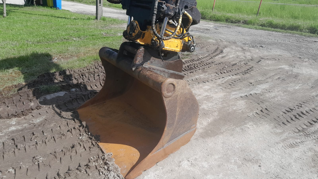 KOMATSU PW 140-7 - Kolesové rýpadlo: obrázok 5 KOMATSU PW 140-7 - Kolesové rýpadlo: obrázok 5