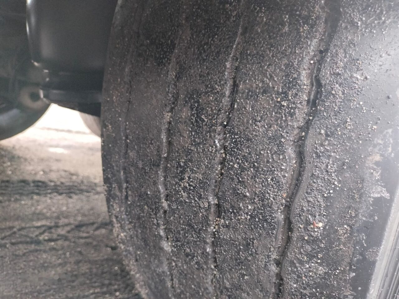 Cisternový náves na prepravu palivo Trailor TX34: obrázok 13