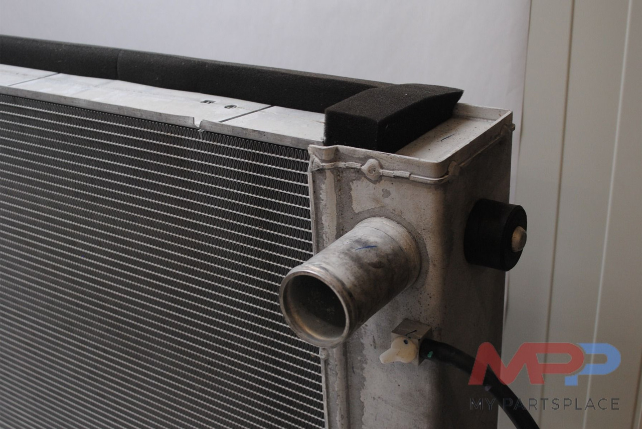 Perkins Radiator 1204J E44 TA - Chladič pre Stavebné stroje: obrázok 2 Perkins Radiator 1204J E44 TA - Chladič pre Stavebné stroje: obrázok 2