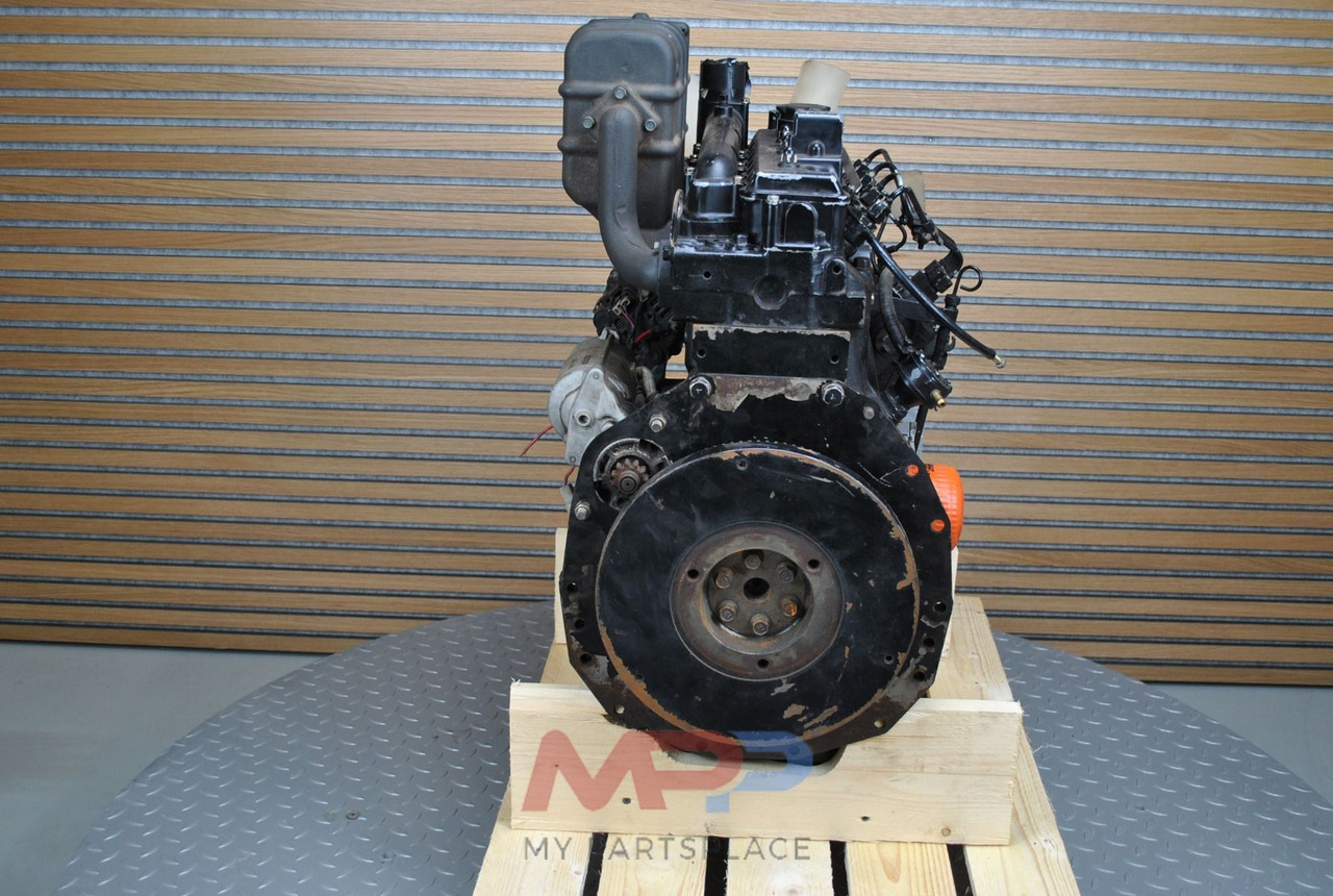 Shibaura Shibaura N844 - Motor: obrázok 3 Shibaura Shibaura N844 - Motor: obrázok 3