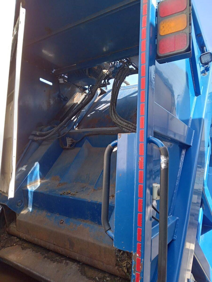 DAF Superstructure garbage truck MOL VDK PUSHER 20m3 - Auto na odvoz odpadu: obrázok 4 DAF Superstructure garbage truck MOL VDK PUSHER 20m3 - Auto na odvoz odpadu: obrázok 4