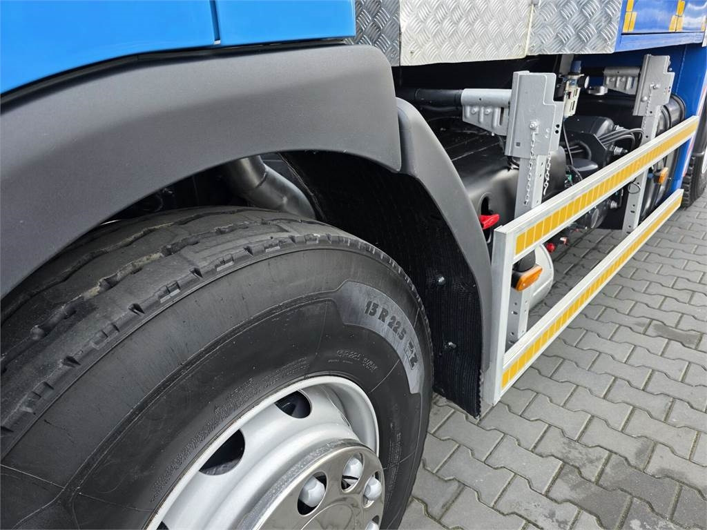 Komunálne/ Špeciálne stroje Renault MTS DINO 3 Saugbagger vacuum cleaner excavator suc: obrázok 8