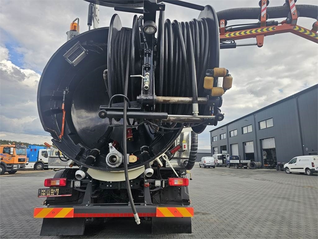 Volvo WUKO ADR ROLBA FOR CLEANING CHANNELS COMBI - Komunálne/ Špeciálne stroje: obrázok 5 Volvo WUKO ADR ROLBA FOR CLEANING CHANNELS COMBI - Komunálne/ Špeciálne stroje: obrázok 5