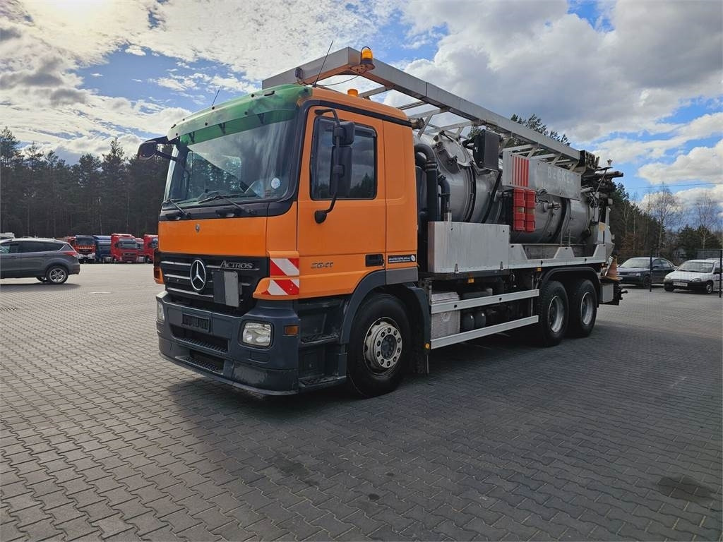 Mercedes-Benz WUKO KROLL COMBI FOR SEWER CLEANING - Fekálne vozidlo: obrázok 4 Mercedes-Benz WUKO KROLL COMBI FOR SEWER CLEANING - Fekálne vozidlo: obrázok 4