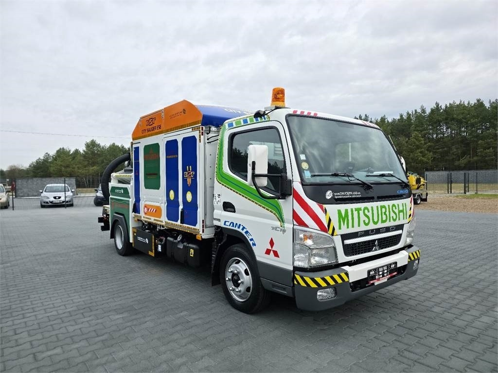 Mitsubishi CANTER odkurzacz koparka ssąca Saugbagger CITY SAU - Fekálne vozidlo: obrázok 2 Mitsubishi CANTER odkurzacz koparka ssąca Saugbagger CITY SAU - Fekálne vozidlo: obrázok 2