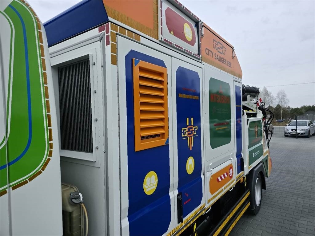 Fekálne vozidlo Mitsubishi CANTER odkurzacz koparka ssąca Saugbagger CITY SAU: obrázok 10 Fekálne vozidlo Mitsubishi CANTER odkurzacz koparka ssąca Saugbagger CITY SAU: obrázok 10