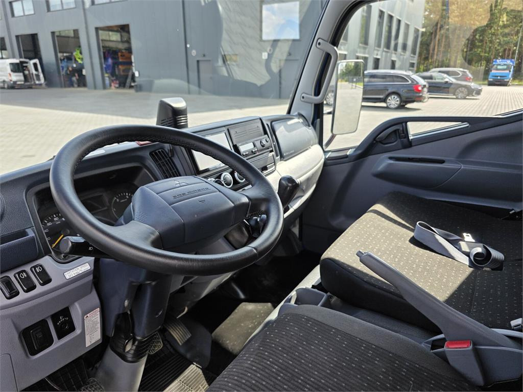 Fekálne vozidlo Mitsubishi ROM KOKS SMART COMBI WUKO HOT WATER FOR CLEANING S: obrázok 31 Fekálne vozidlo Mitsubishi ROM KOKS SMART COMBI WUKO HOT WATER FOR CLEANING S: obrázok 31