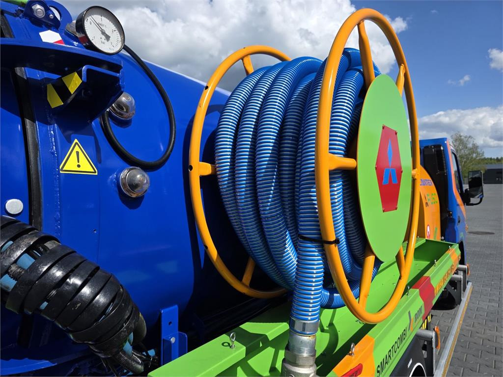 Fekálne vozidlo Mitsubishi ROM KOKS SMART COMBI WUKO HOT WATER FOR CLEANING S: obrázok 19 Fekálne vozidlo Mitsubishi ROM KOKS SMART COMBI WUKO HOT WATER FOR CLEANING S: obrázok 19