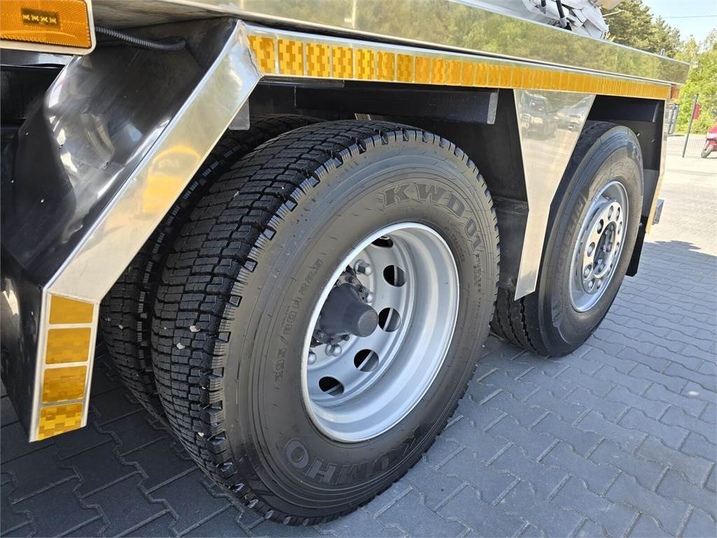 Fekálne vozidlo Scania Saugbagger Larsen FlexVac 311 Vacuum suction loade: obrázok 12 Fekálne vozidlo Scania Saugbagger Larsen FlexVac 311 Vacuum suction loade: obrázok 12