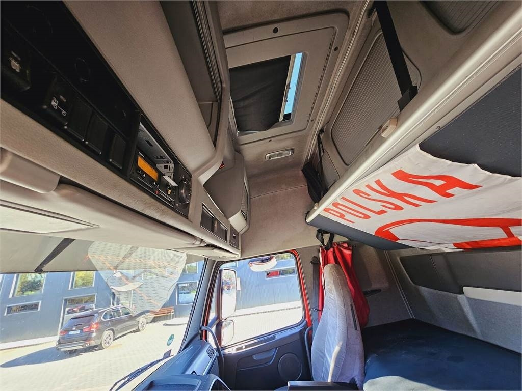 Volvo FH13 XXL MANUAL 420 EURO 5 2011 r MEGA LOW DECK - Ťahač: obrázok 3 Volvo FH13 XXL MANUAL 420 EURO 5 2011 r MEGA LOW DECK - Ťahač: obrázok 3