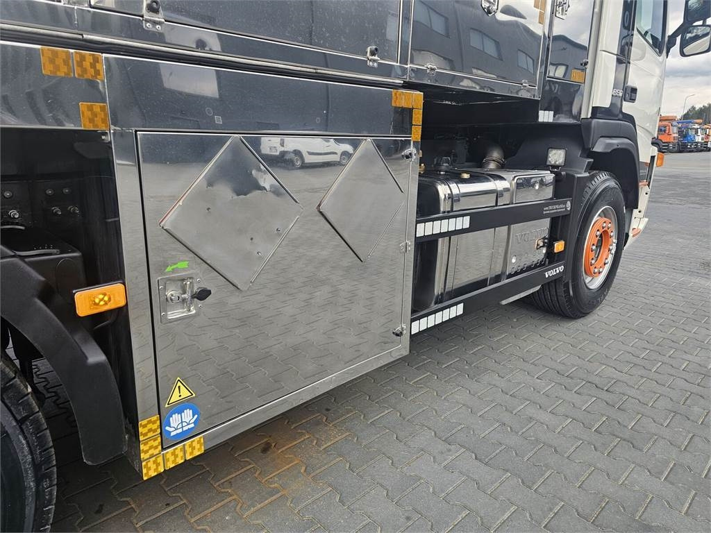 Fekálne vozidlo Volvo WUKO ADR ROLBA FOR CLEANING CHANNELS COMBI: obrázok 19 Fekálne vozidlo Volvo WUKO ADR ROLBA FOR CLEANING CHANNELS COMBI: obrázok 19