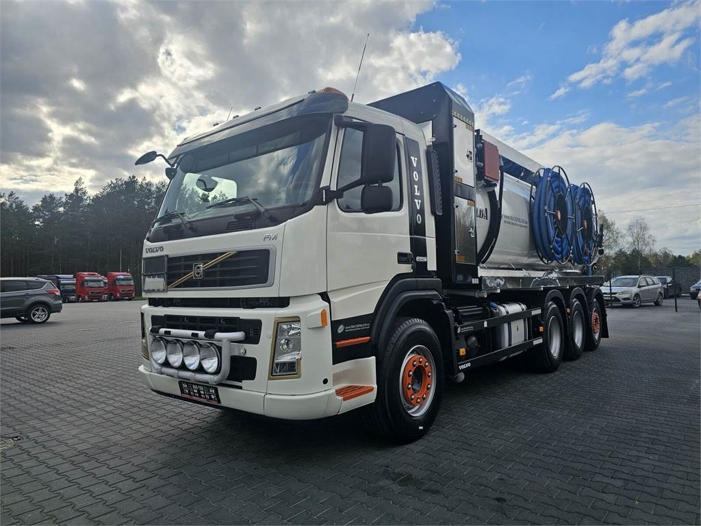 Volvo WUKO ADR ROLBA FOR CLEANING CHANNELS COMBI - Fekálne vozidlo: obrázok 4 Volvo WUKO ADR ROLBA FOR CLEANING CHANNELS COMBI - Fekálne vozidlo: obrázok 4