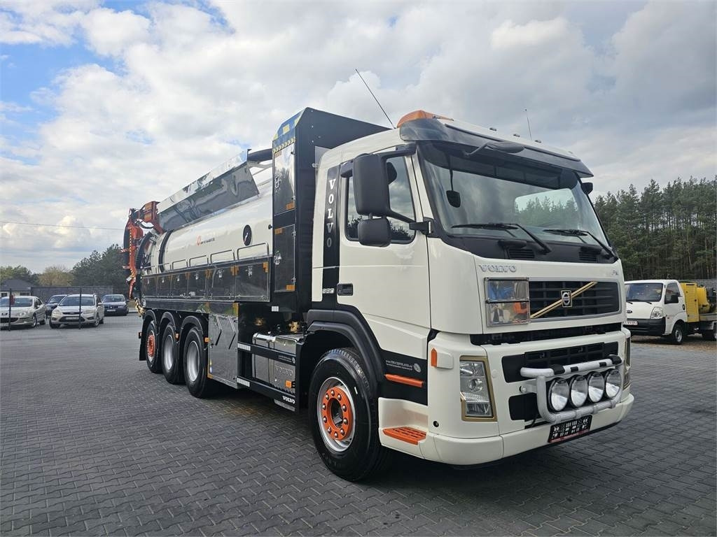 Volvo WUKO ADR ROLBA FOR CLEANING CHANNELS COMBI - Fekálne vozidlo: obrázok 3 Volvo WUKO ADR ROLBA FOR CLEANING CHANNELS COMBI - Fekálne vozidlo: obrázok 3