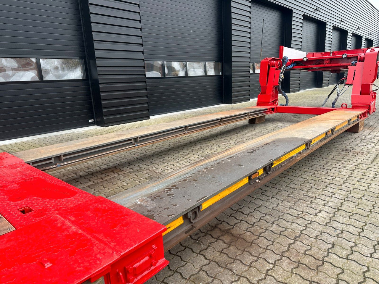 Faymonville Megamax 2 achs tiefbett / Neu Lackiert Faymonville Megamax 2 achs tiefbett / Neu Lackiert - Náves podvalník: obrázok 5 Faymonville Megamax 2 achs tiefbett / Neu Lackiert Faymonville Megamax 2 achs tiefbett / Neu Lackiert - Náves podvalník: obrázok 5