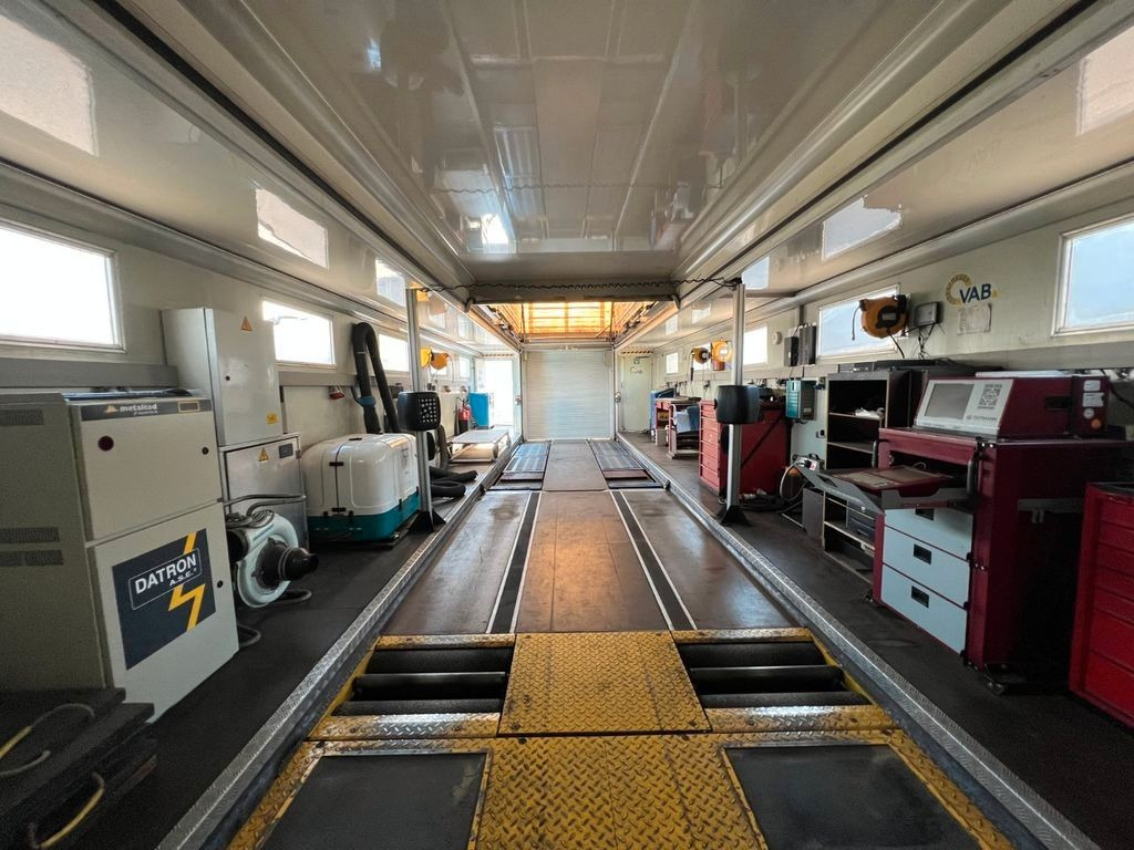 Ťahač Mercedes-Benz Atego 1328 LS 4x2 + Diagnose Auflieger Mercedes-Benz Atego 1328 LS 4x2 + Diagnose Auflieger: obrázok 15 Ťahač Mercedes-Benz Atego 1328 LS 4x2 + Diagnose Auflieger Mercedes-Benz Atego 1328 LS 4x2 + Diagnose Auflieger: obrázok 15