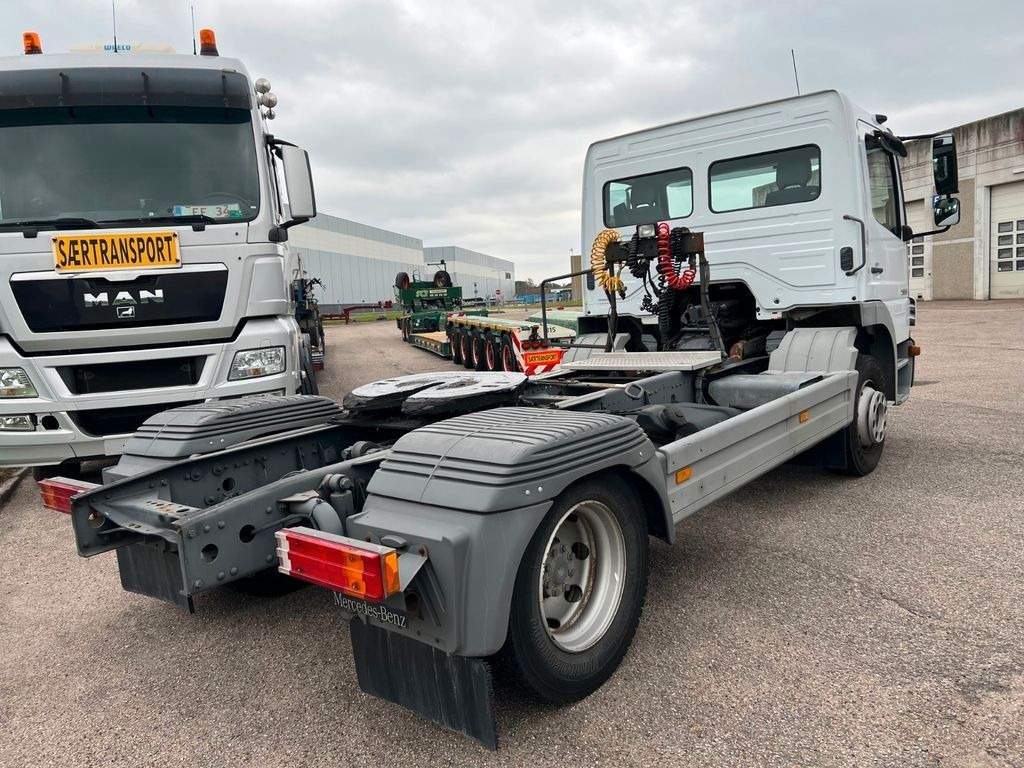 Ťahač Mercedes-Benz Atego 1328 LS 4x2 + Diagnose Auflieger Mercedes-Benz Atego 1328 LS 4x2 + Diagnose Auflieger: obrázok 6 Ťahač Mercedes-Benz Atego 1328 LS 4x2 + Diagnose Auflieger Mercedes-Benz Atego 1328 LS 4x2 + Diagnose Auflieger: obrázok 6