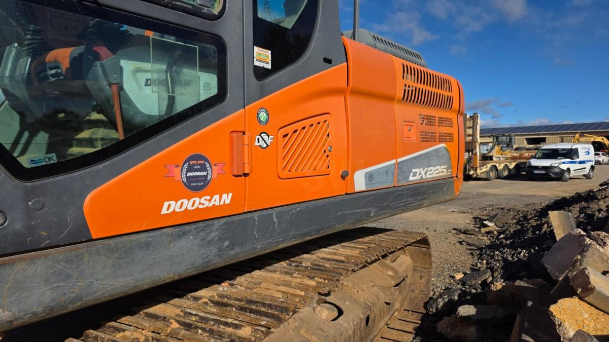 Doosan DX 225 LC - Pásové rýpadlo: obrázok 4 Doosan DX 225 LC - Pásové rýpadlo: obrázok 4