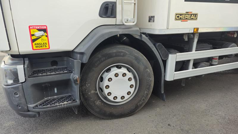 Renault D WIDE - Chladirenské nákladné vozidlo: obrázok 4 Renault D WIDE - Chladirenské nákladné vozidlo: obrázok 4