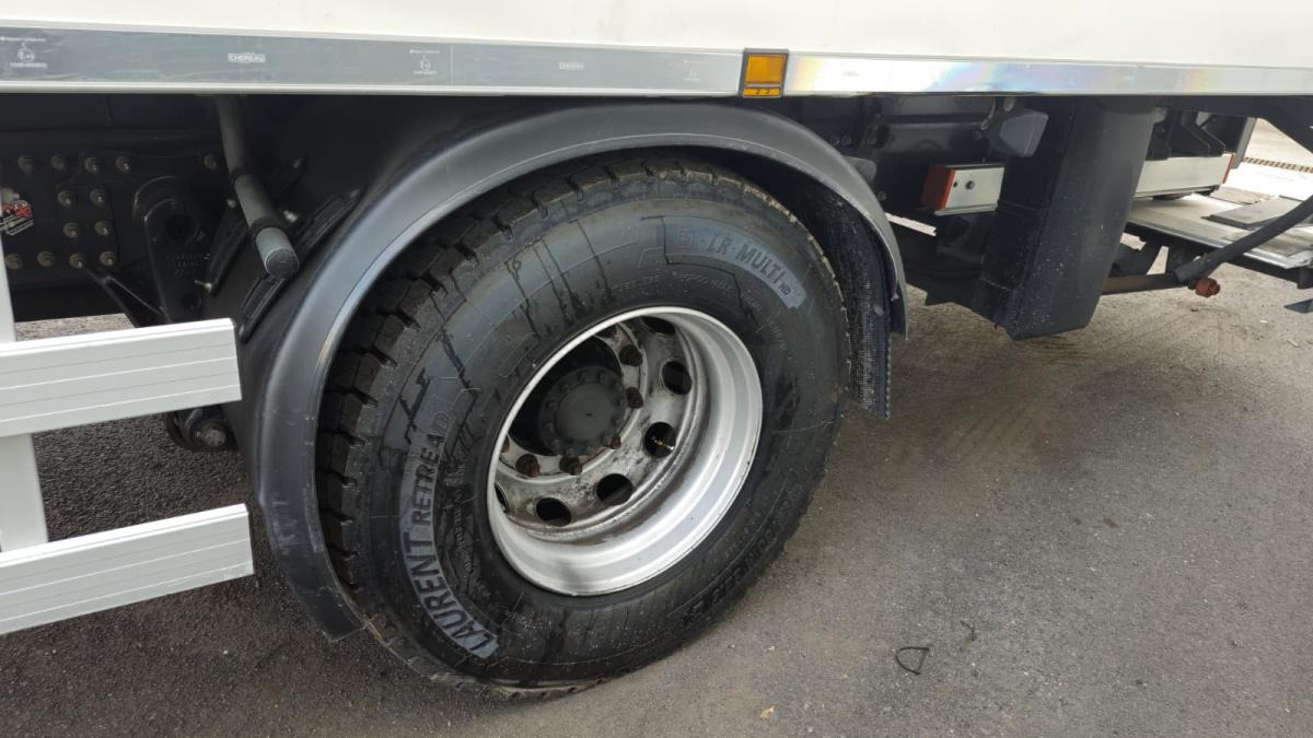 Renault D WIDE - Chladirenské nákladné vozidlo: obrázok 3 Renault D WIDE - Chladirenské nákladné vozidlo: obrázok 3