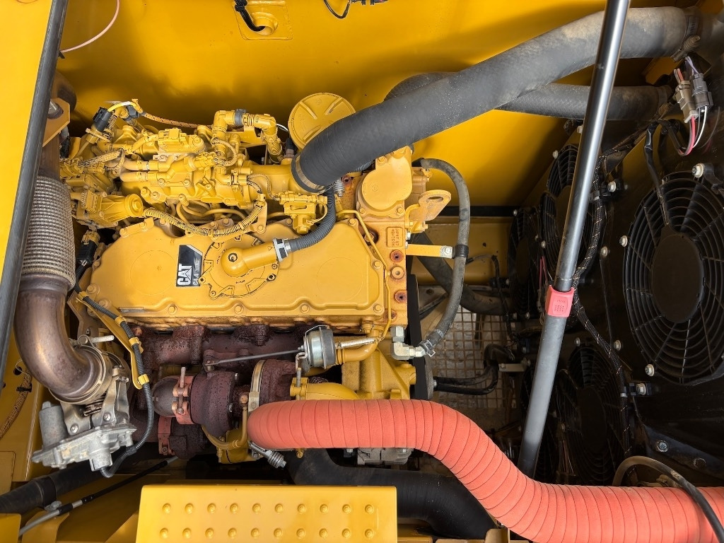 Pásové rýpadlo CAT 320 -- full options -- Made in Japan: obrázok 20