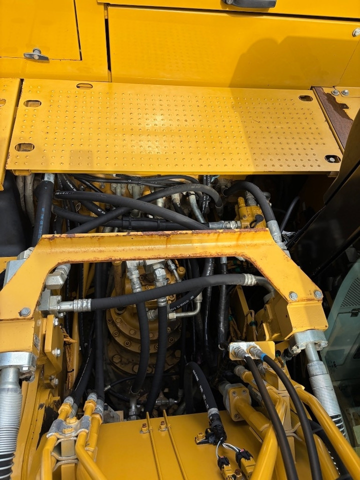 Pásové rýpadlo CAT 320 -- full options -- Made in Japan: obrázok 28