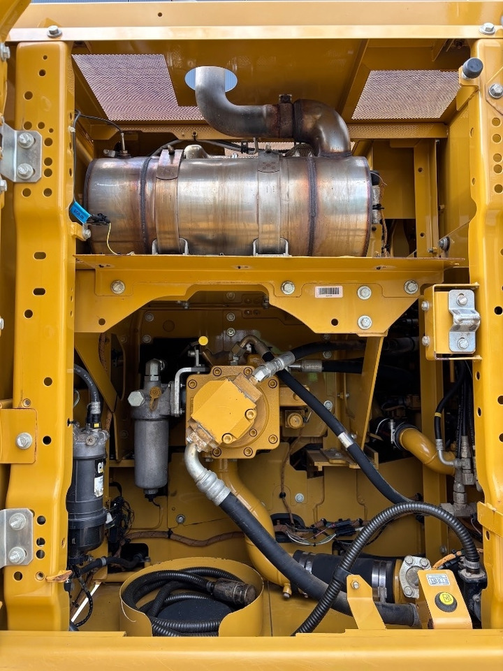 Pásové rýpadlo CAT 320 -- full options -- Made in Japan: obrázok 22