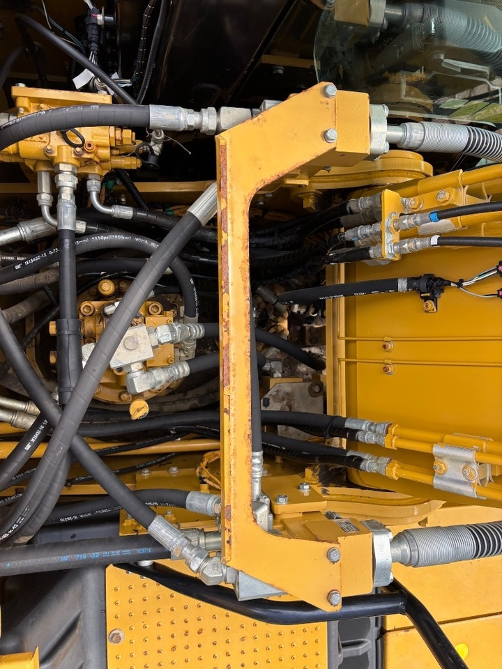 Pásové rýpadlo CAT 320 -- full options -- Made in Japan: obrázok 31