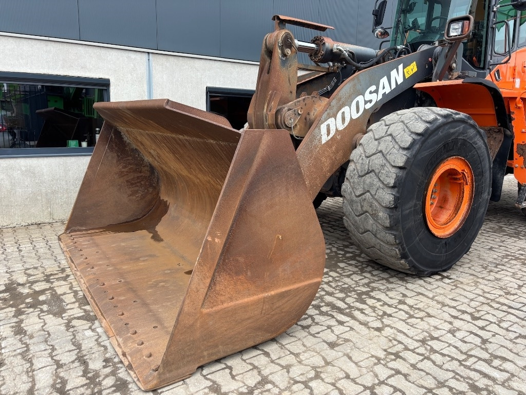 Kolesový nakladač Doosan DL 450-5 - DL 420 -: obrázok 11 Kolesový nakladač Doosan DL 450-5 - DL 420 -: obrázok 11
