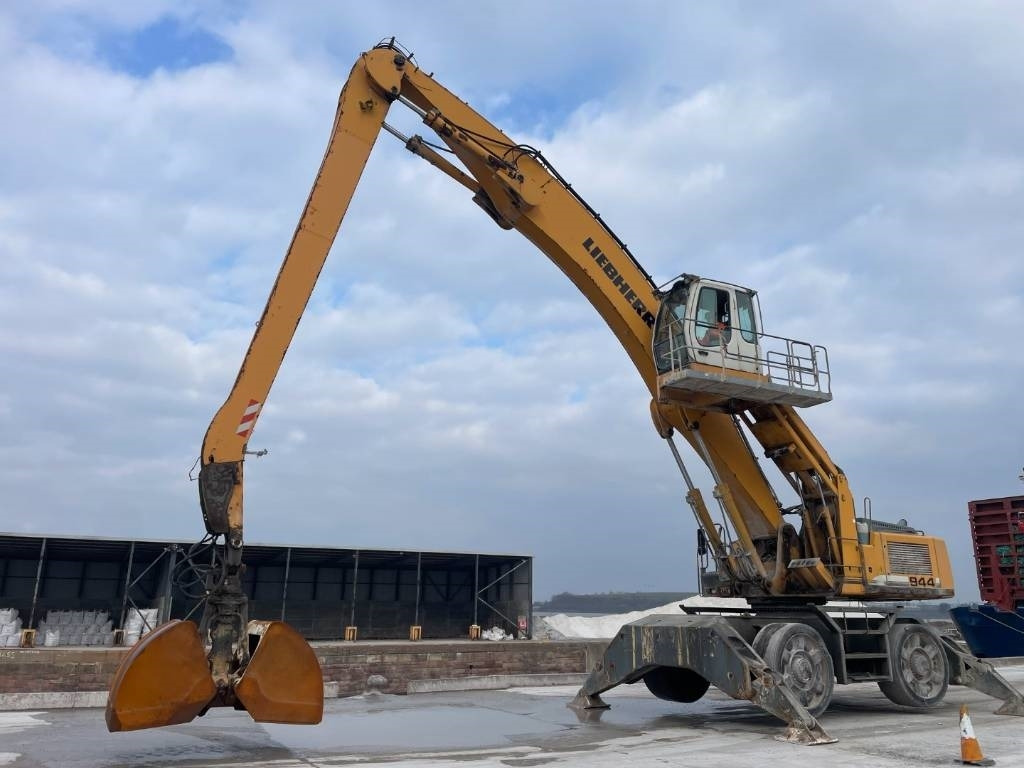 Liebherr A 944 C HD  - Překládkové rýpadlo: obrázok 1 Liebherr A 944 C HD  - Překládkové rýpadlo: obrázok 1