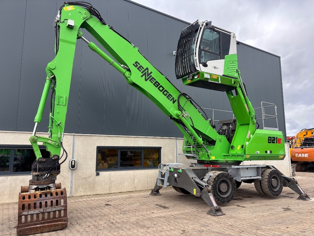 Sennebogen 821 M - 821 E - 821 ME - Překládkové rýpadlo: obrázok 1 Sennebogen 821 M - 821 E - 821 ME - Překládkové rýpadlo: obrázok 1