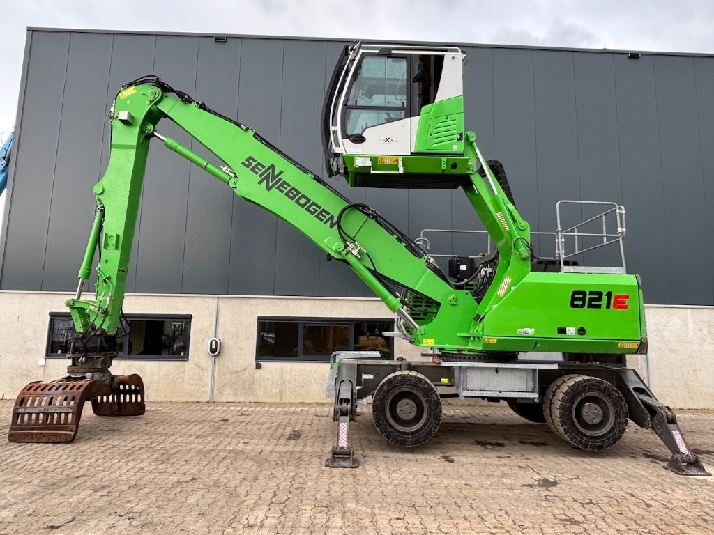 Sennebogen 821 M - 821 E - 821 ME - Překládkové rýpadlo: obrázok 2 Sennebogen 821 M - 821 E - 821 ME - Překládkové rýpadlo: obrázok 2