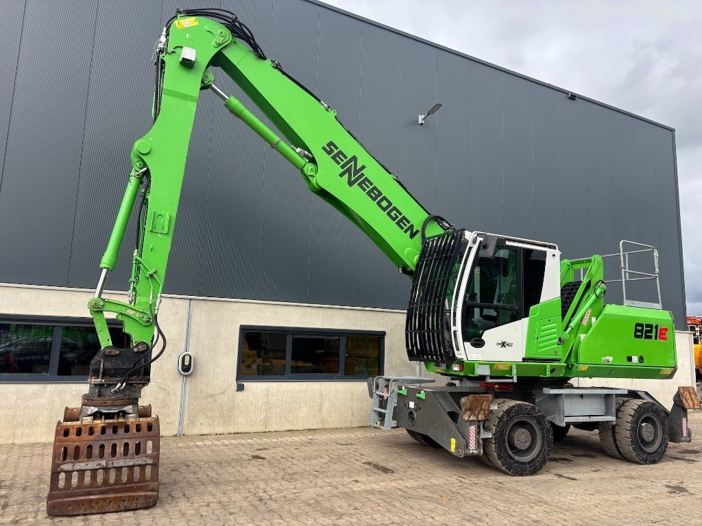 Sennebogen 821 M - 821 E - 821 ME - Překládkové rýpadlo: obrázok 4 Sennebogen 821 M - 821 E - 821 ME - Překládkové rýpadlo: obrázok 4
